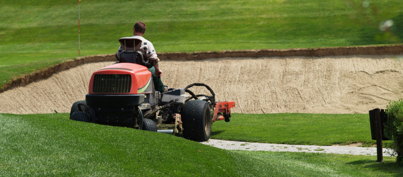 Transporting turf maintenance equipment